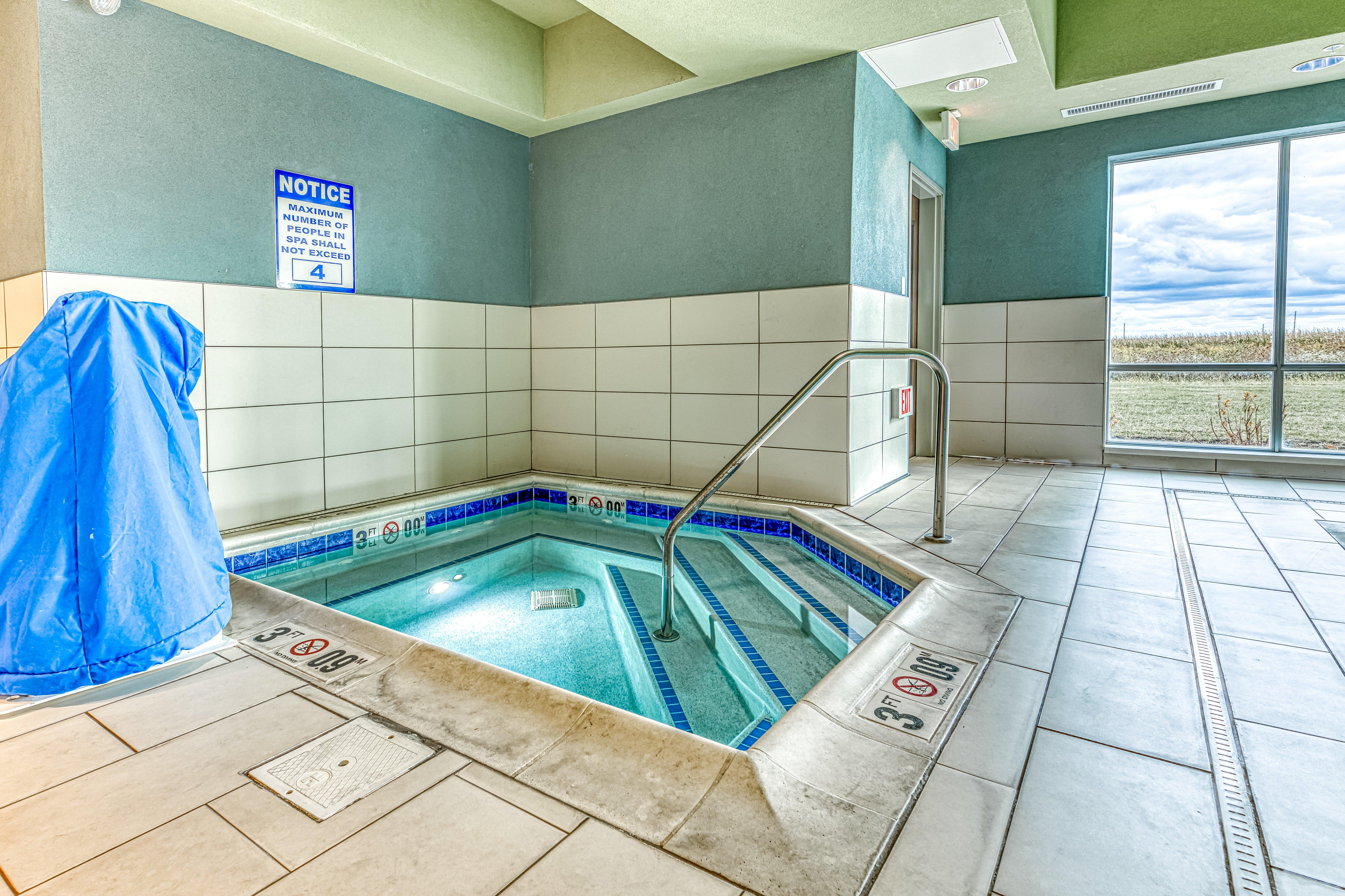 Holiday Inn Express & Suites - Rantoul By Ihg Экстерьер фото