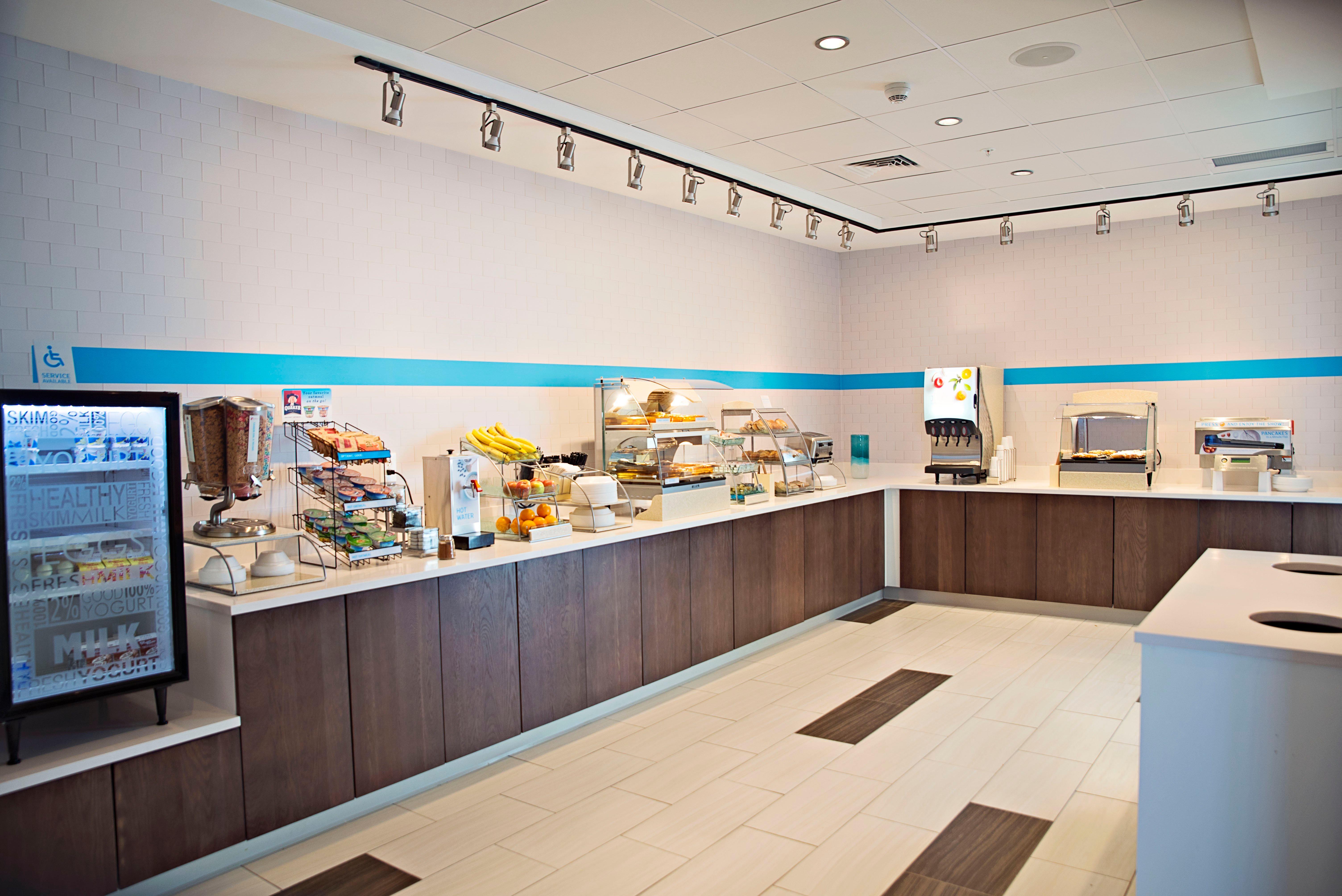 Holiday Inn Express & Suites - Rantoul By Ihg Экстерьер фото