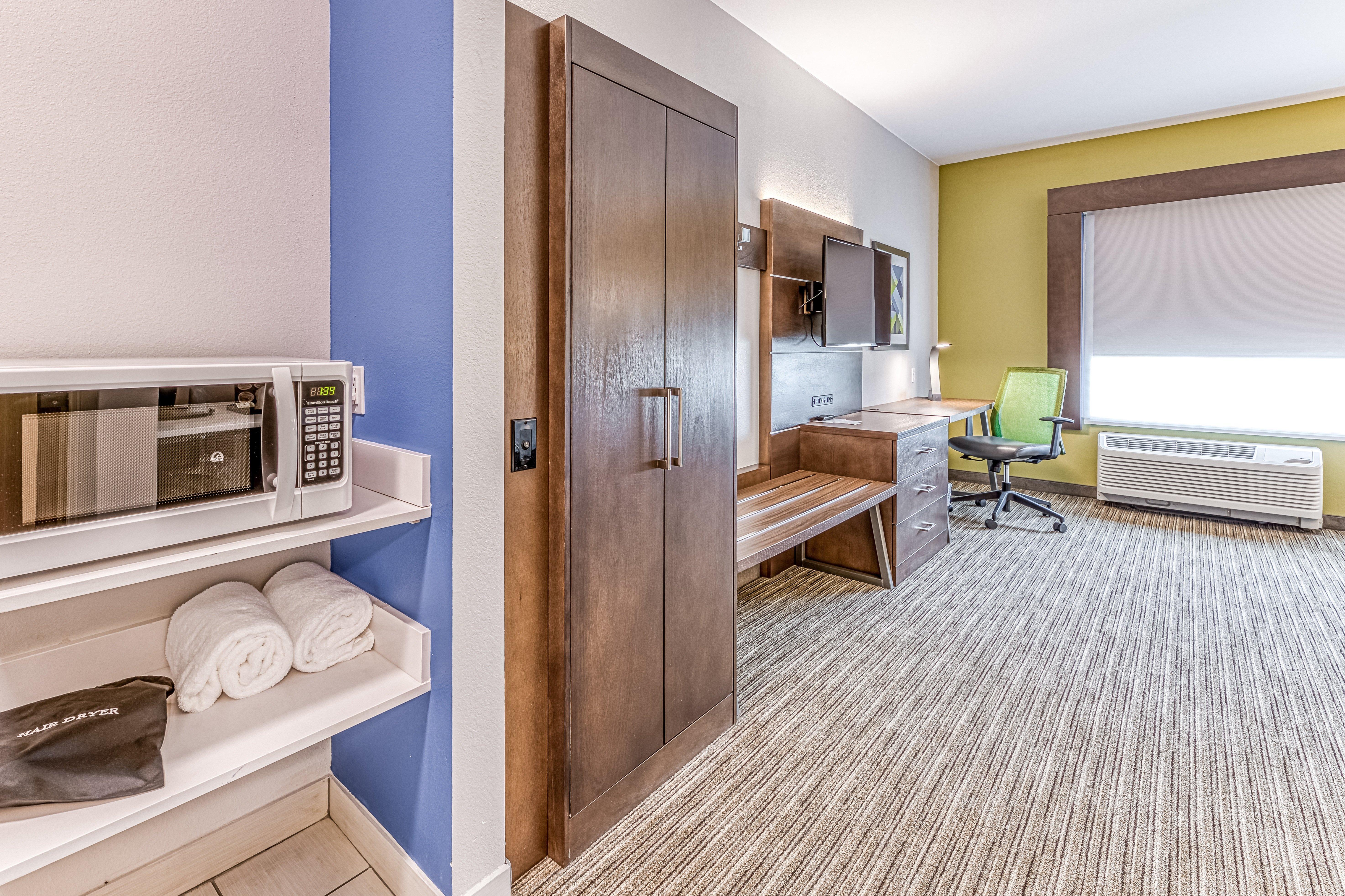 Holiday Inn Express & Suites - Rantoul By Ihg Экстерьер фото