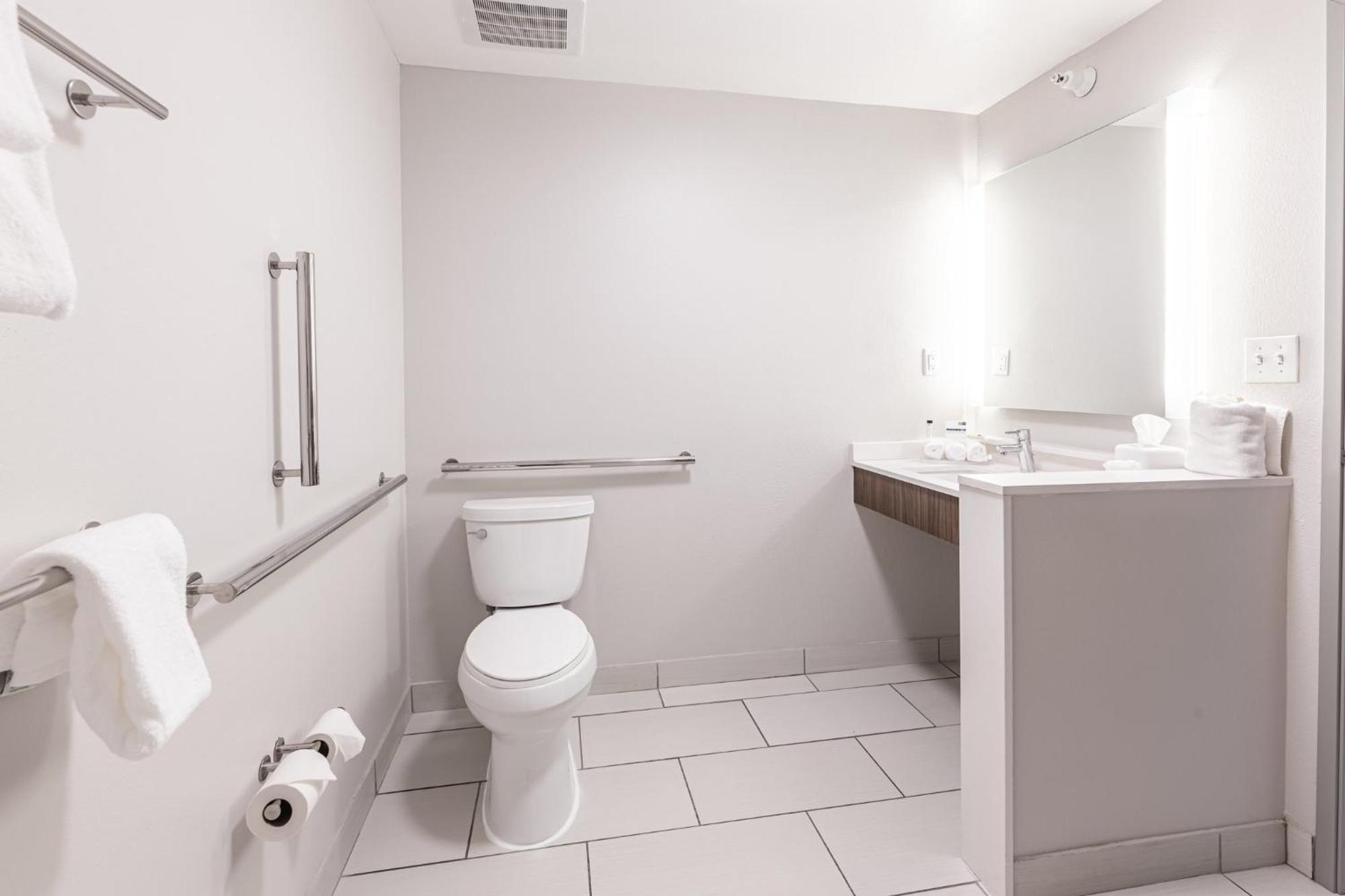 Holiday Inn Express & Suites - Rantoul By Ihg Экстерьер фото