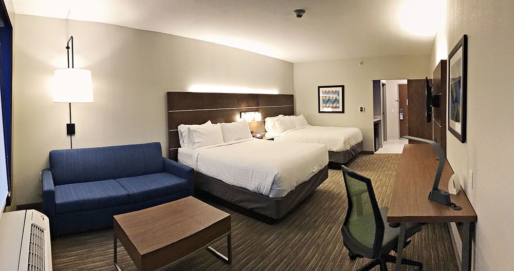 Holiday Inn Express & Suites - Rantoul By Ihg Экстерьер фото